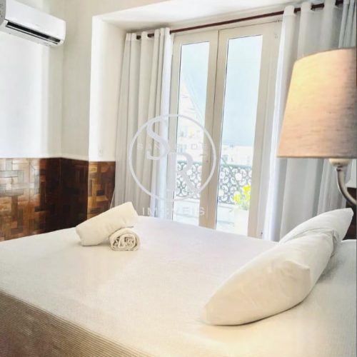 1 (9)